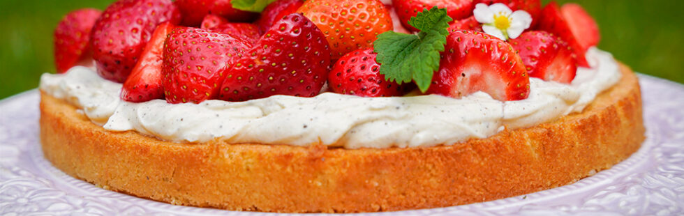 Mazarinkladdkaka med cheesecakefluff